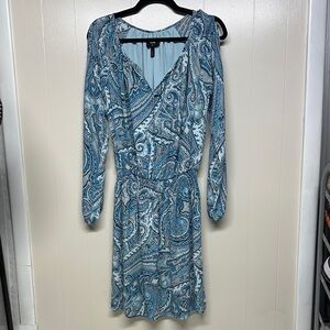 White House Black Market Blue Paisley peekaboo Sleeve Dress